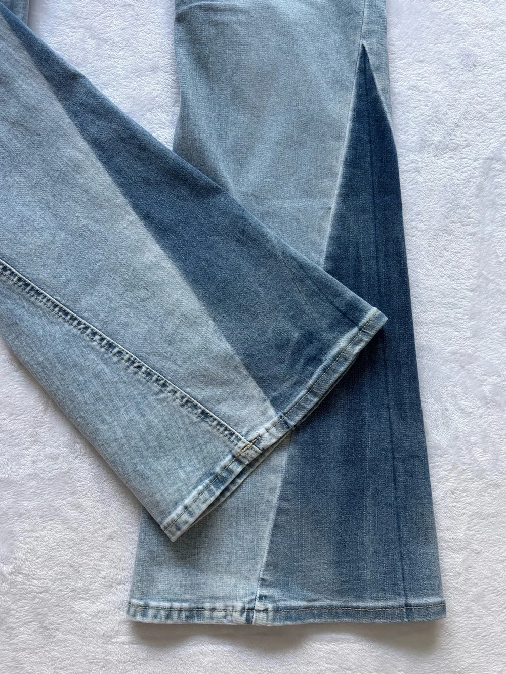 TRUE RELIGION Joey Mid Rise Flap Pocket Two-Tone Flare Jean--NWT--30